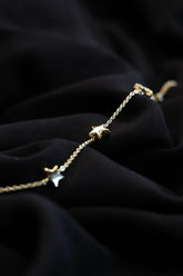 Kadın Altın Yıldızlı Bileklik