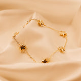 Kadın Altın Yıldızlı Bileklik