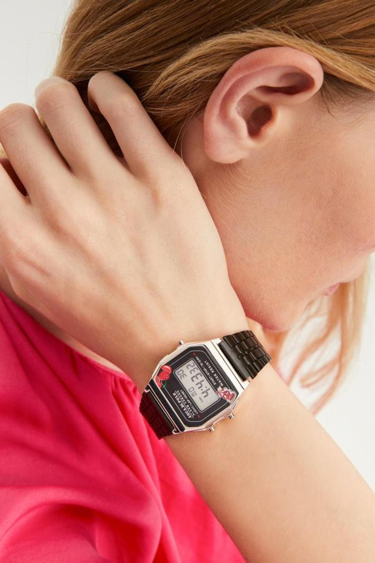 Aqua di Polo 1987 Black Metal Retro Pop Women's Wristwatch APWA063502